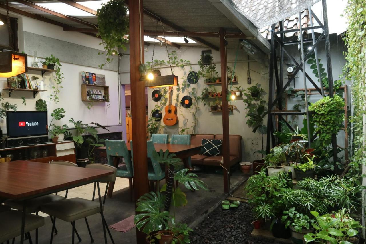Semeru Hostel Malang (Adults Only) Εξωτερικό φωτογραφία
