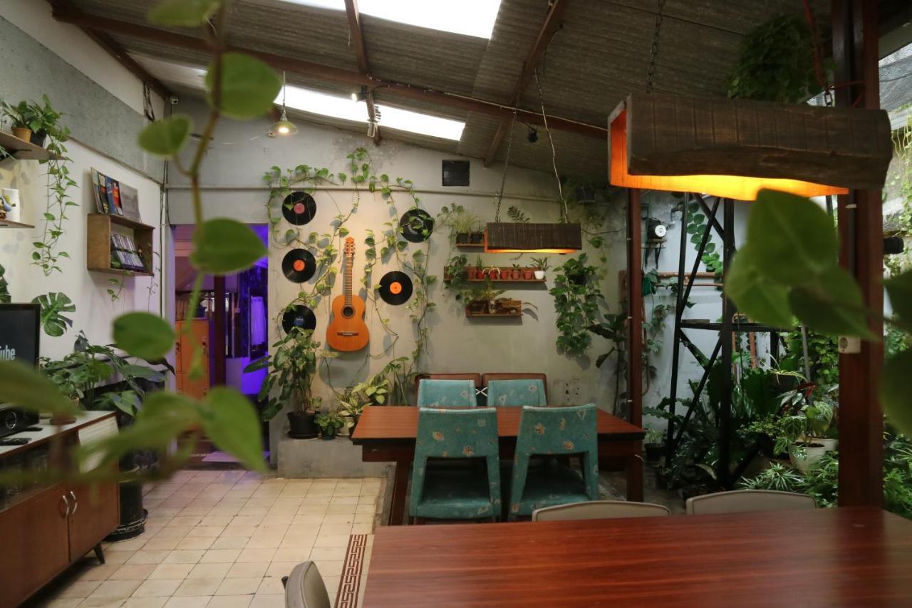 Semeru Hostel Malang (Adults Only) Εξωτερικό φωτογραφία