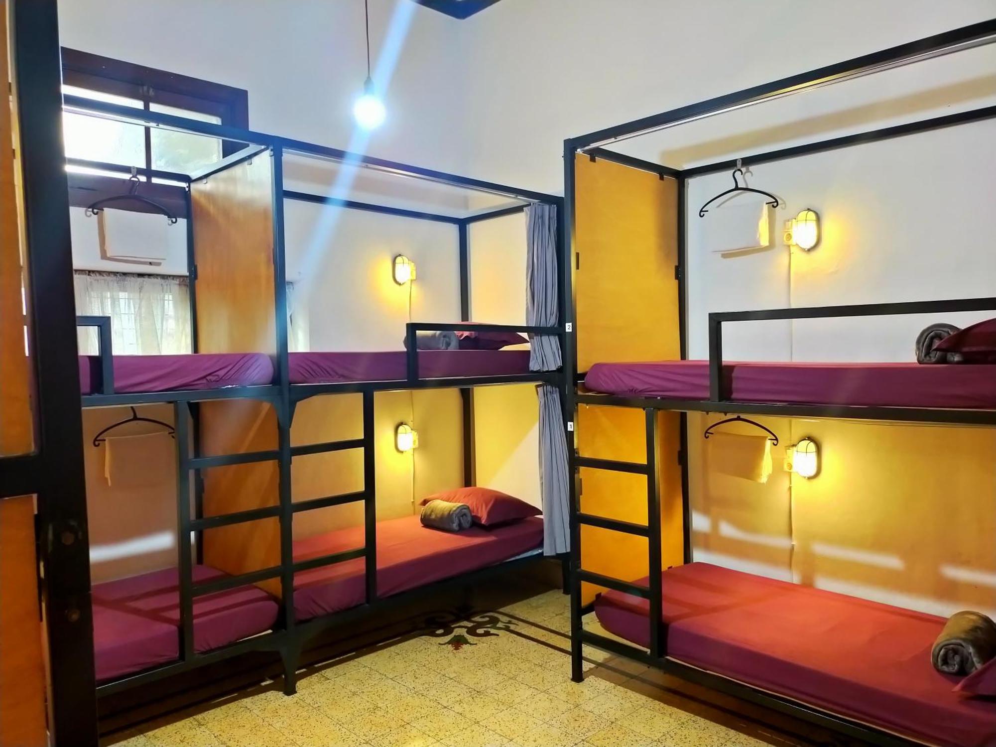 Semeru Hostel Malang (Adults Only) Εξωτερικό φωτογραφία