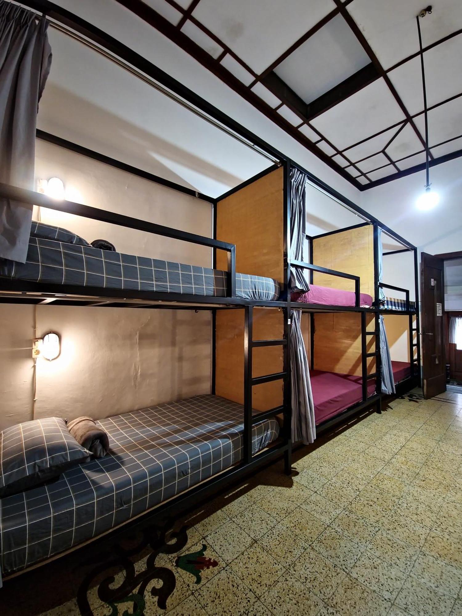 Semeru Hostel Malang (Adults Only) Εξωτερικό φωτογραφία